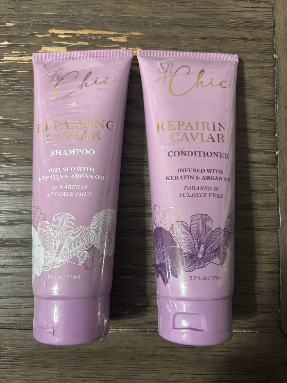 Le chic Repairing Caviar Shampoo & Conditioner Set - Light Pink